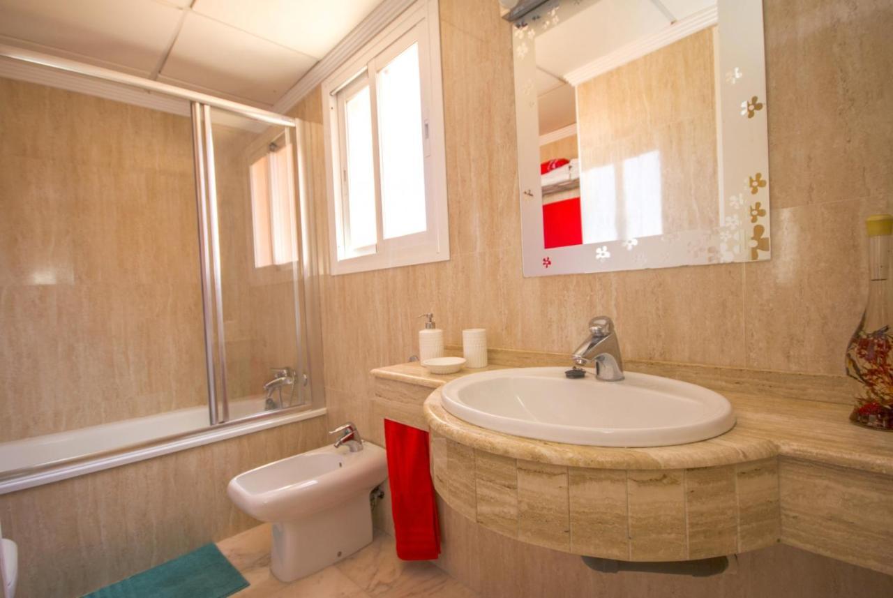 Albi B&B Burriana Beach Nerja Εξωτερικό φωτογραφία